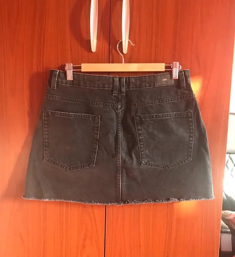 Falda de mezclilla negra Zara - 3