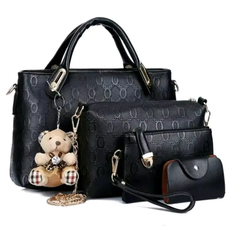 Set de carteras negras con diseño elegante - 1