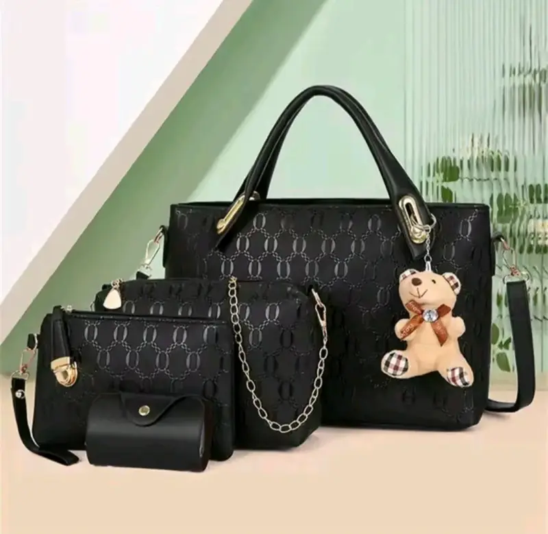 Set de carteras negras con diseño elegante - 2