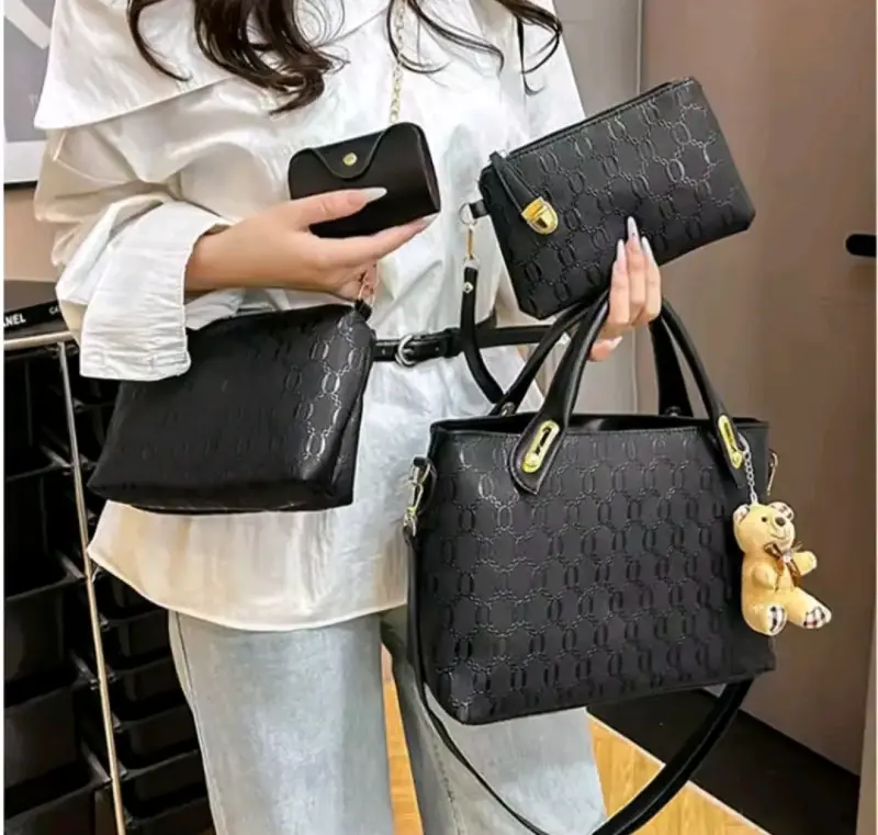 Set de carteras negras con diseño elegante - 3