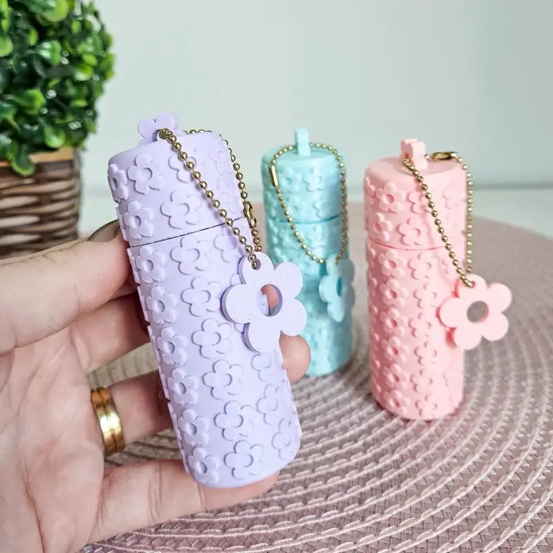 Set de porta bálsamos labiales con diseño floral