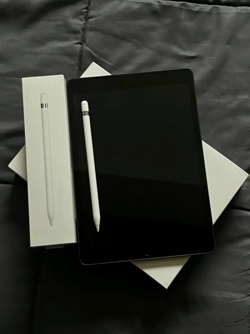 iPad con Apple Pencil en buen estado - 1
