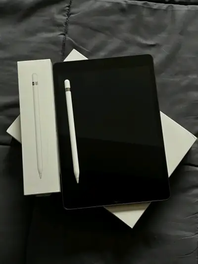 iPad con Apple Pencil en buen estado - miniatura 1
