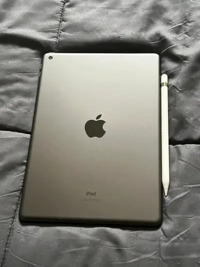 iPad con Apple Pencil en buen estado - miniatura 3