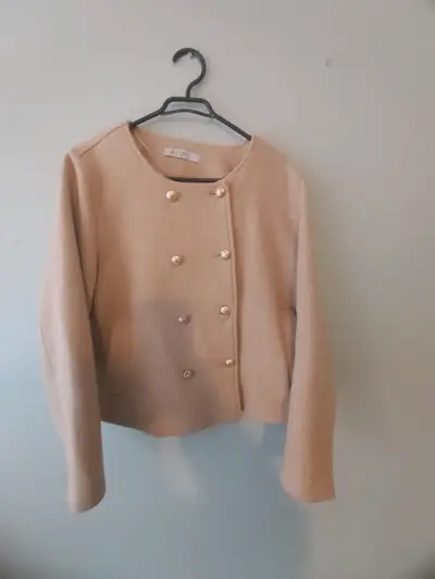 Chaqueta beige de lana con botones dorados Basement - miniatura 1
