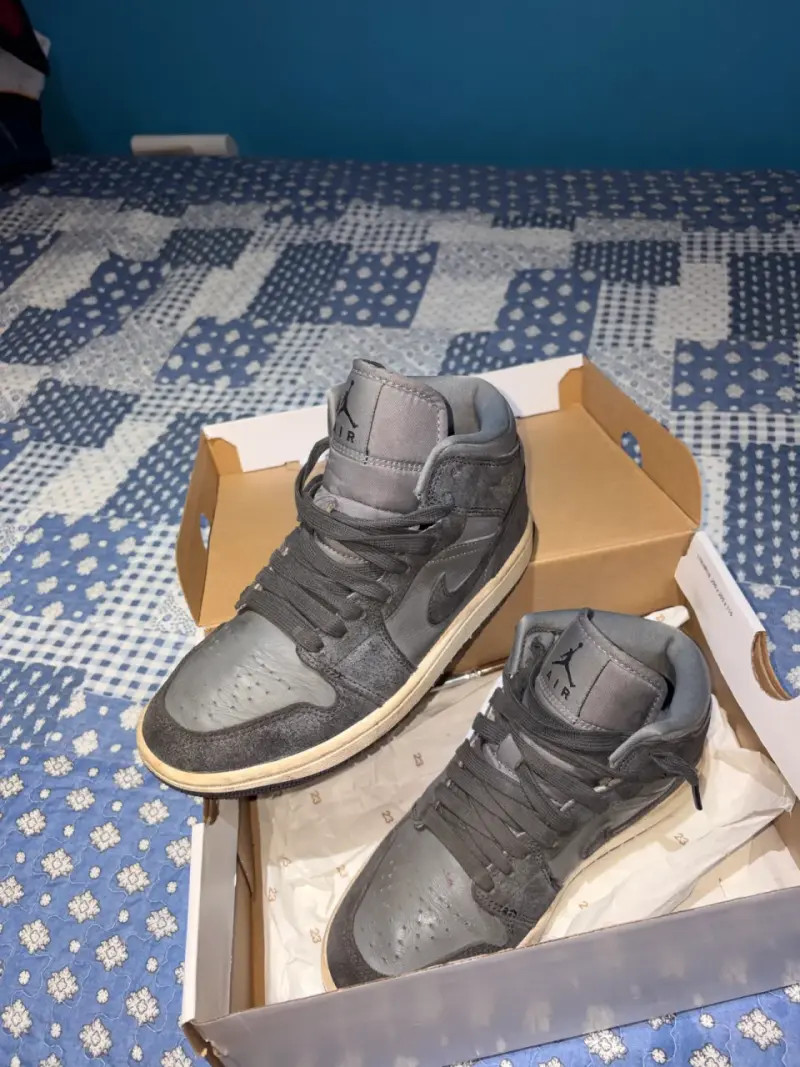 Zapatillas grises Nike Air Jordan - 3