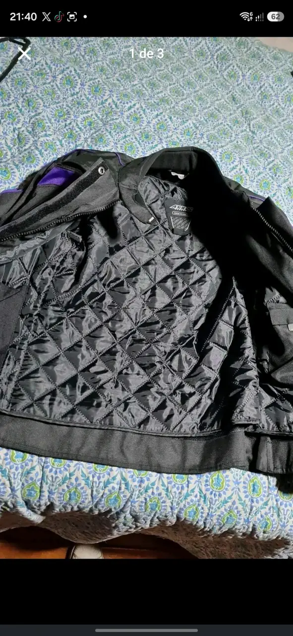 Chaqueta de motociclista negra con detalles reflectantes - 2