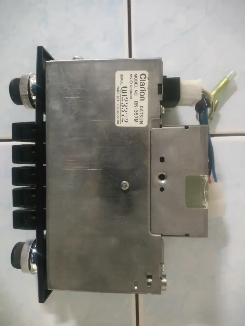 Radio vintage para auto Datsun Clarion(sin probar) - 2