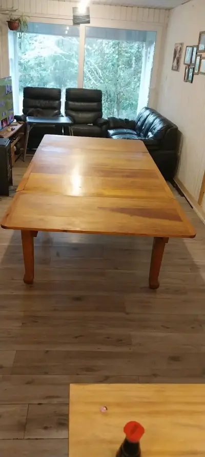 Mesa de comedor extensible de madera - miniatura 1