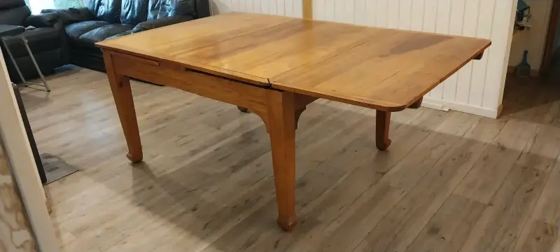 Mesa de comedor extensible de madera - 2