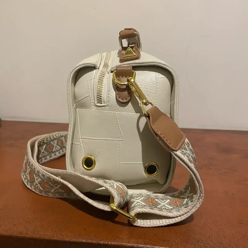 Bolso de mano blanco con correa ajustable - 2