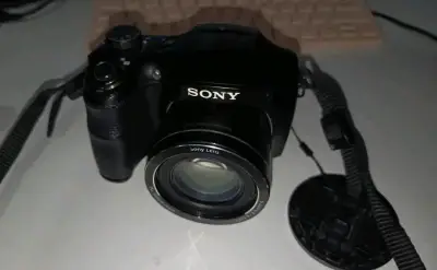 Cámara Sony DSC-H300 20.1 MP con Zoom Óptico - miniatura 1