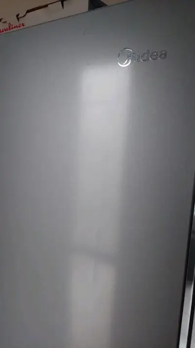 Refrigerador Midea con Control de Temperatura - miniatura 1