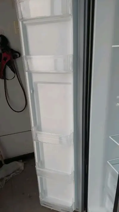 Refrigerador Midea con Control de Temperatura - miniatura 3