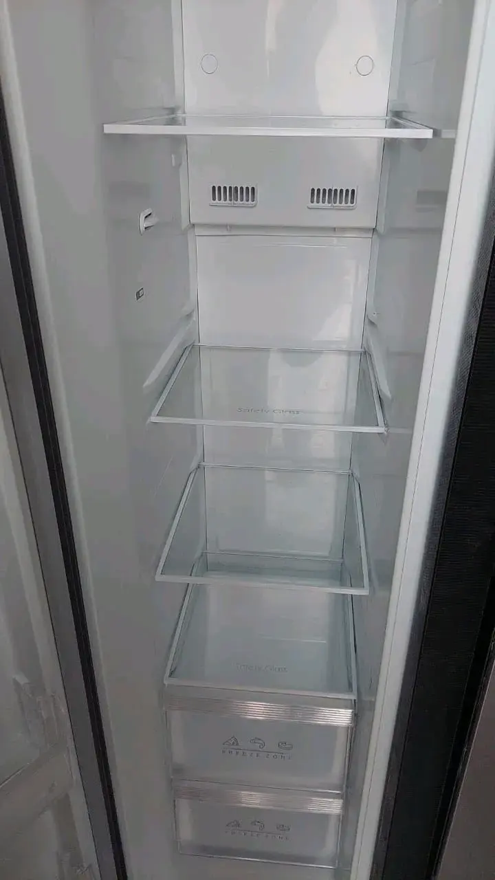 Refrigerador Midea con Control de Temperatura - 4