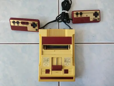 Nintendo Family Computer(sin probar) - miniatura 1