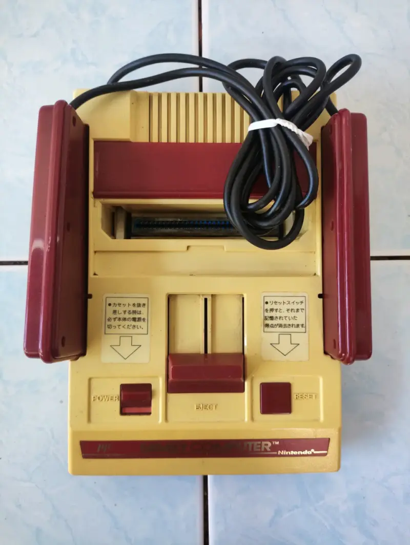 Nintendo Family Computer(sin probar) - 2
