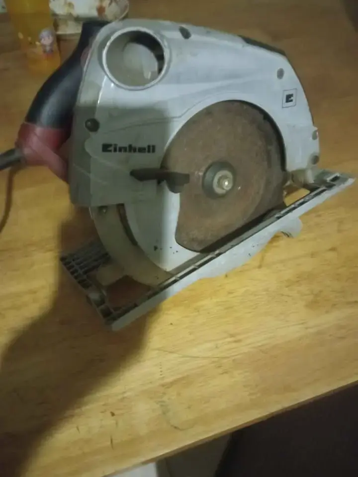 Sierra circular Einhell de mano usada - 1