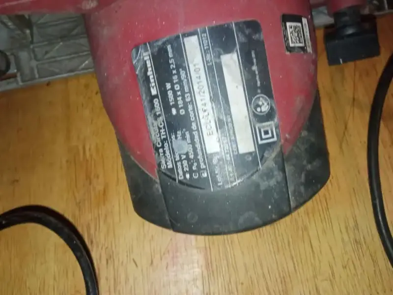 Sierra circular Einhell de mano usada - 2