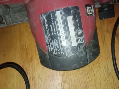 Sierra circular Einhell de mano usada - miniatura 2