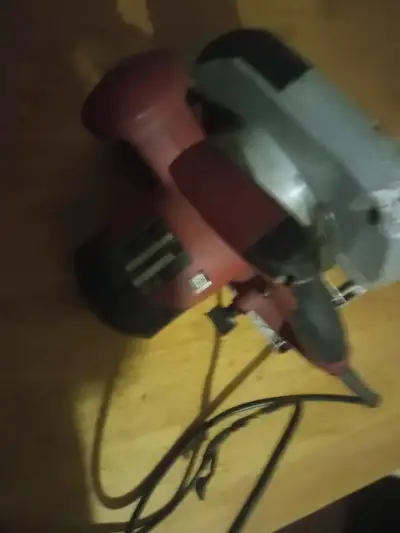 Sierra circular Einhell de mano usada - miniatura 5