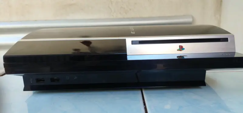 Consola PlayStation 3 Negra (sin probar) - 3