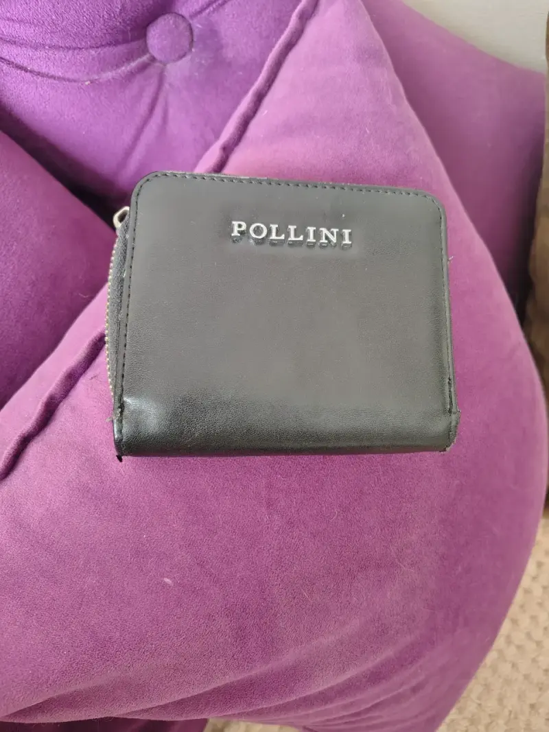 Billetera de cuero negra Pollini