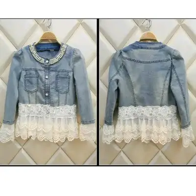 Chaqueta de mezclilla con encaje y perlas para mujer - miniatura 2