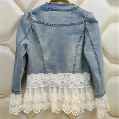 Chaqueta de mezclilla con encaje y perlas para mujer - miniatura 3