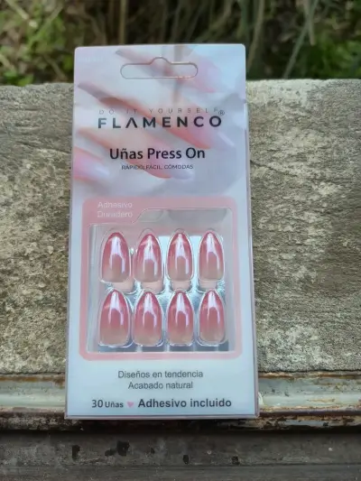 Uñas postizas Flamenco Press On con adhesivo - miniatura 1