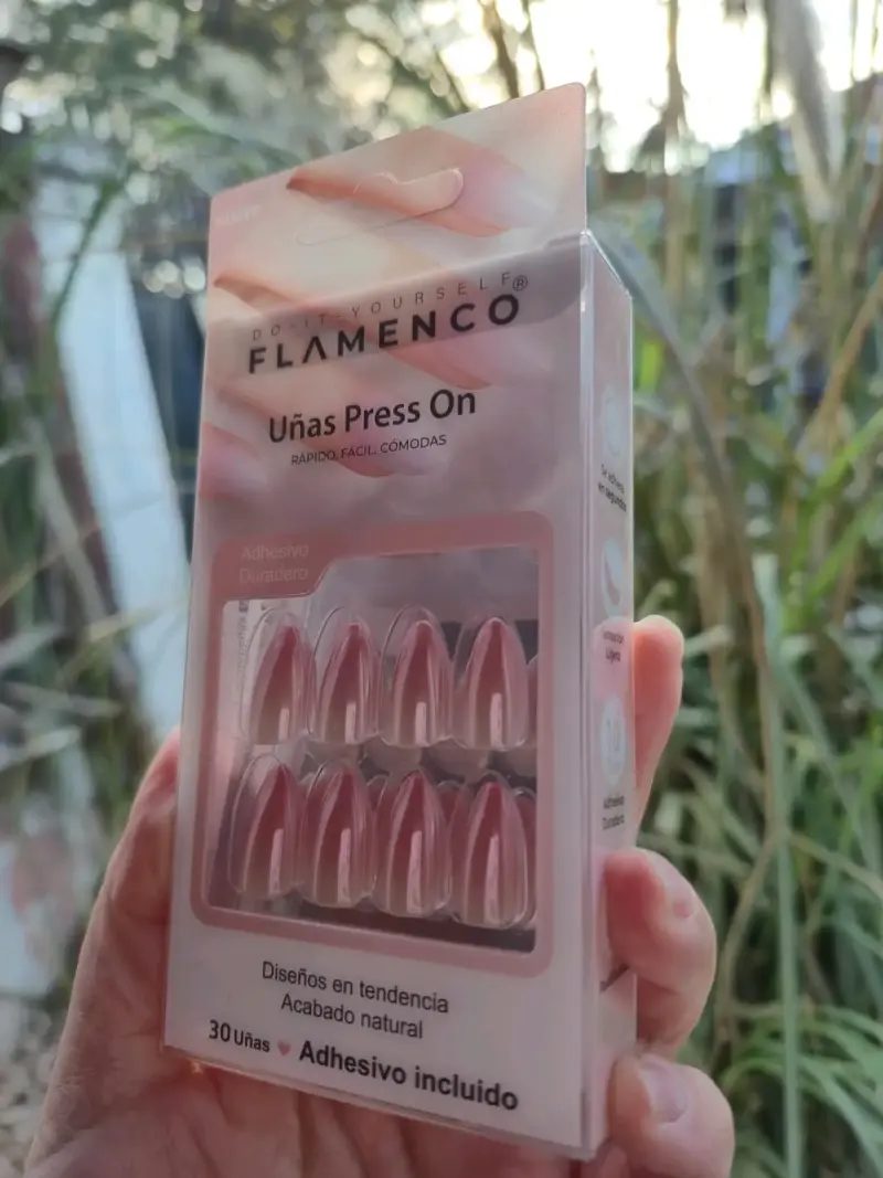 Uñas postizas Flamenco Press On con adhesivo - 2