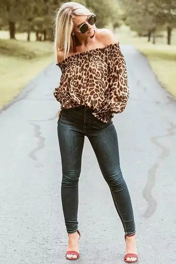 Blusa de mujer con estampado animal print - 3