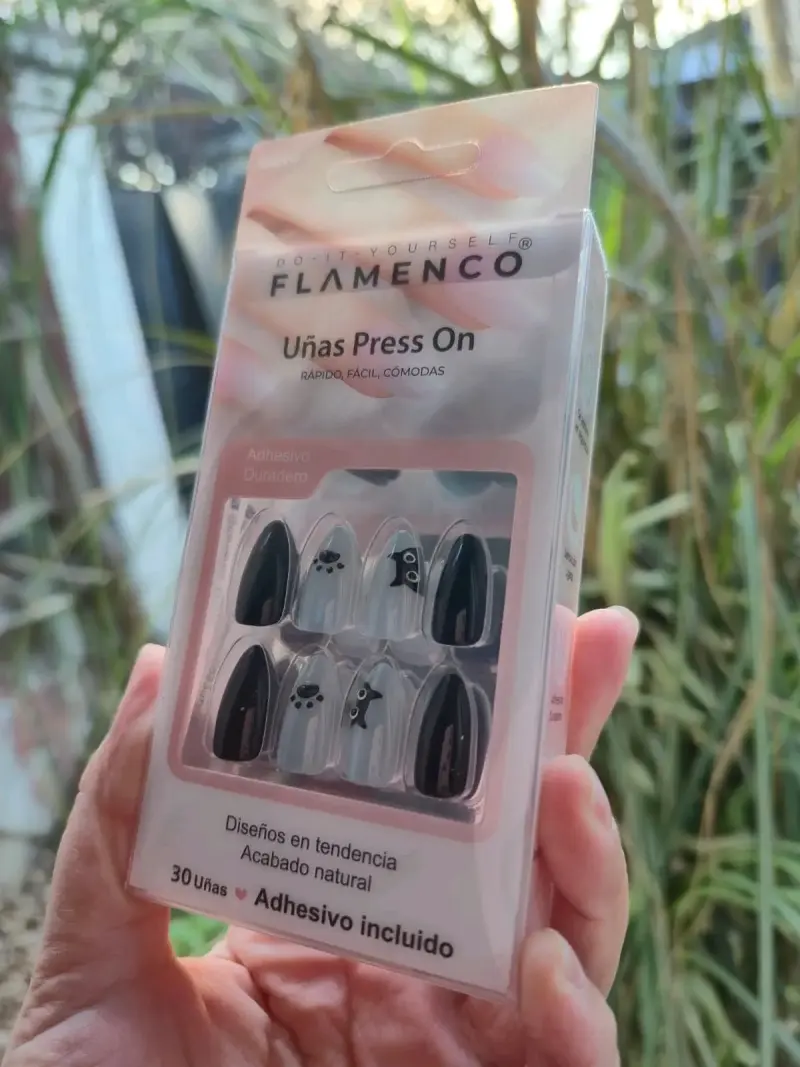 Uñas postizas Flamenco Press On con adhesivo - 2