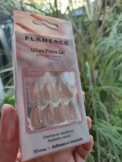 Uñas postizas Flamenco Press On con adhesivo - miniatura 3