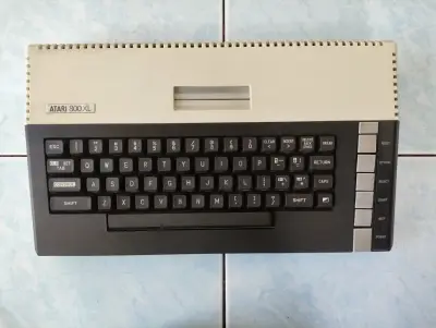 Atari 800XL y Atari 65 XE (SIN PROBAR) - miniatura 1