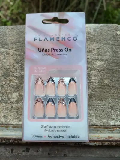 Uñas postizas Flamenco Press On con adhesivo - miniatura 1