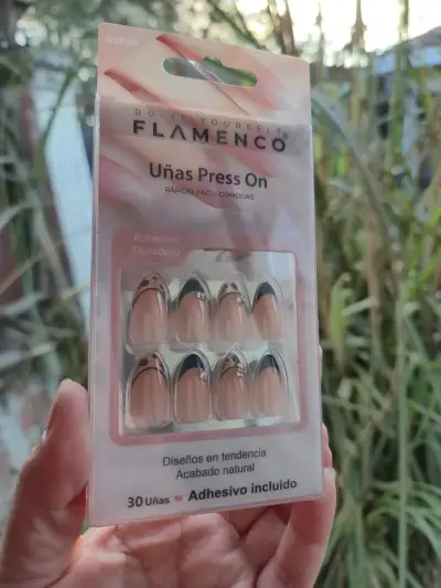 Uñas postizas Flamenco Press On con adhesivo - miniatura 3