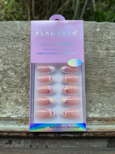 Uñas postizas Flamenco con adhesivo duradero - miniatura 1