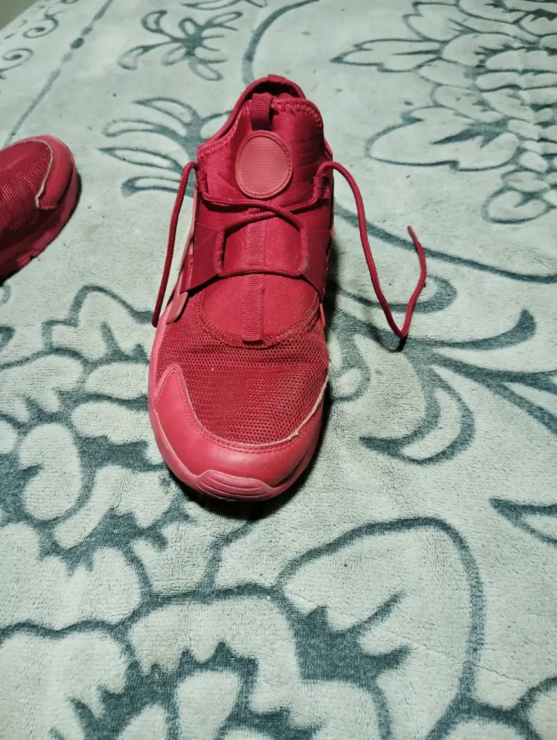 Zapatillas deportivas rojas para hombre en buen estado - 5