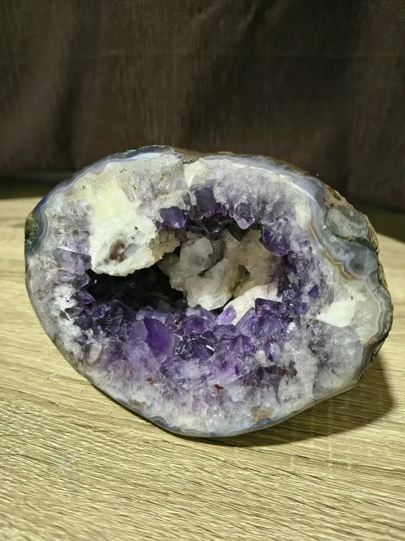 Geoda de amatista natural decorativa - 2