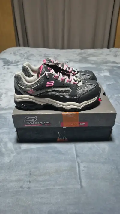 Zapatillas Skechers para mujer color negro y rosa - miniatura 1