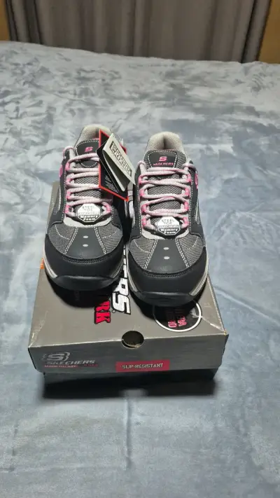 Zapatillas Skechers para mujer color negro y rosa - miniatura 2