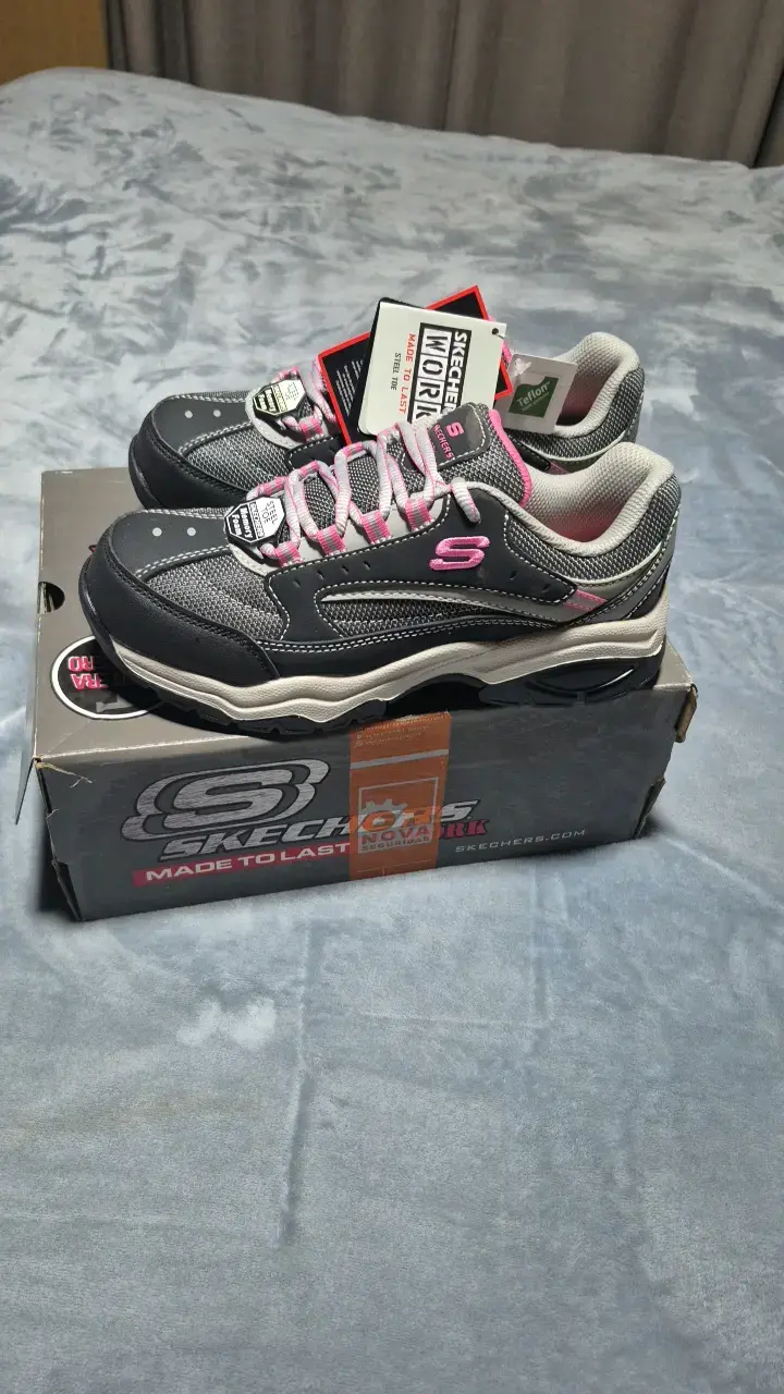 Zapatillas Skechers para mujer color negro y rosa - 3