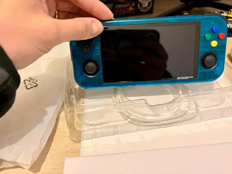 Consola portátil Retroid Pocket 3+ nueva - 3