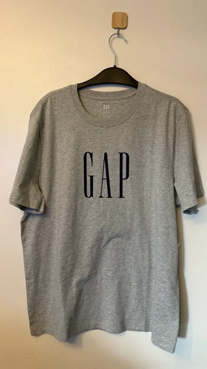 Polera gris GAP para hombre talla XL - 1