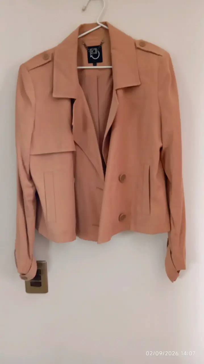 Chaqueta iO beige para mujer