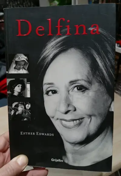 Libro 'Delfina' de Esther Edwards - miniatura 1