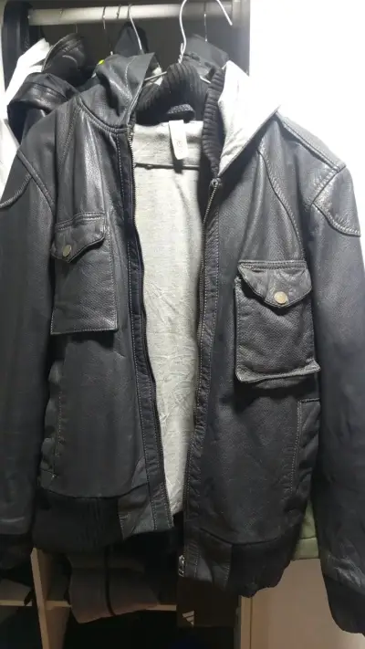 Chaqueta de cuero negra con capucha SOSA - miniatura 1