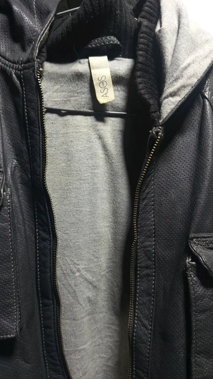 Chaqueta de cuero negra con capucha SOSA - 2