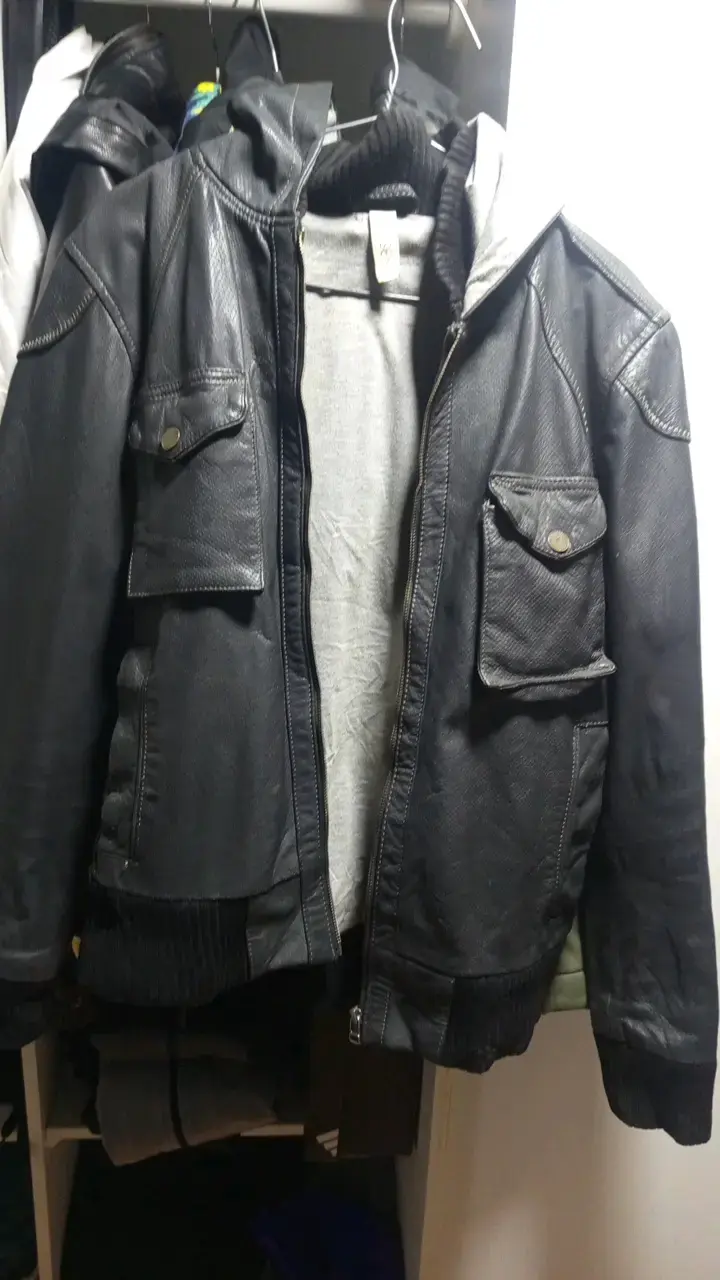 Chaqueta de cuero negra con capucha SOSA - 3